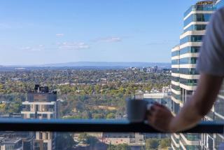 Puddings Home Box Hill Stylish 2BR Mountain View Gym - 9