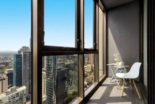Puddings Home Designer City Views & Balcony - 3