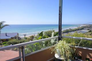 Pudding's Home Luxury Oceanfront Escape - 5