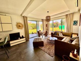 Eden Island Escape 2BR - Near Beach and Pools - 1