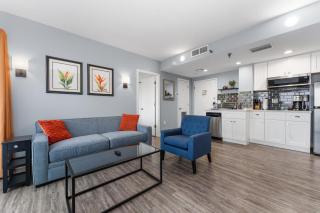 Volcano View 2 Bed 2 Bath Condo with Balcony - 5