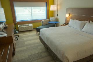 Holiday Inn Express & Suites Boise Airport by IHG - Boise - 7