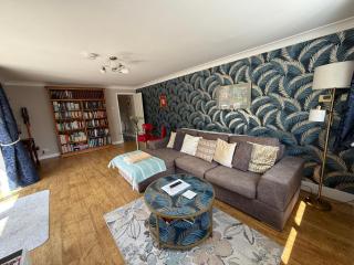 The Nook located in a beautiful garden setting with parking - 8