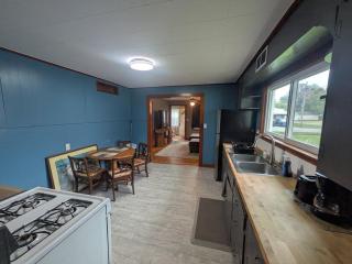 3 Bed/1 Bath Close to Everything in Robinson - 3