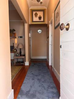Charming Norwood Retreat - Private Pool, Garden Oasis Prime Location - 4