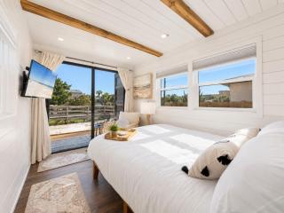 Tiny Home on the Boardwalk | Walk to the Beach - 7