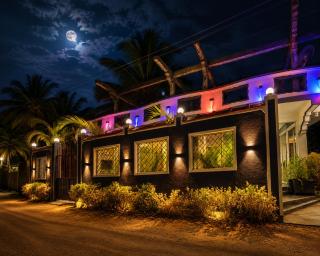 Royal Beach Hotel - 0