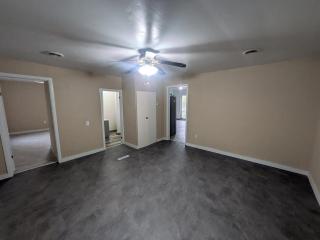 Centrally Located 2-bedroom house in Robinson - 6