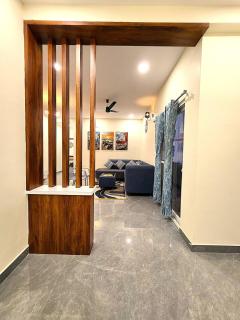 New Luxe & Stylish 3BHK with Balcony & Parking - 8