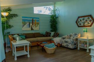 Authentic Near Beach House - 5 Bedroom House - 7