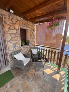 La Casa del Pueblo con piscina y barbacoa - 9