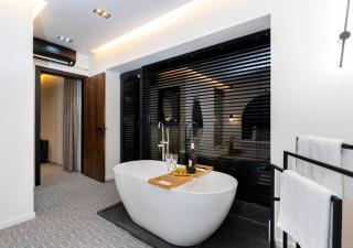 BlackSuite Apartment, Luxury Stay in Prishtina City Center - 9