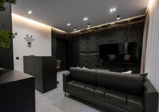 BlackSuite Apartment, Luxury Stay in Prishtina City Center - 6