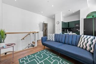 Stylish Cathedral View Duplex, City Centre, Sleeps 4 - 3