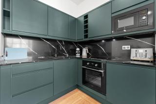 Stylish Cathedral View Duplex, City Centre, Sleeps 4 - 7
