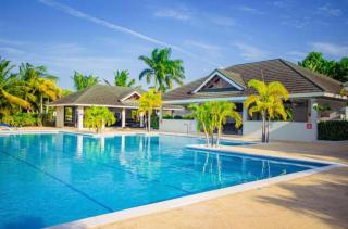 Comfort Stay Villas with shared pool only from 15mins Ocho - 0