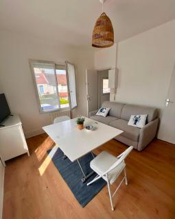 studio lumineux à 2 pas de la plage avec parking privé - 4