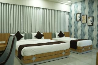 Tulip Restaurant Banquet & rooms - 6