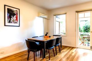 Luxury spacious 2 Bedroom Fitzroy Apartment - 1