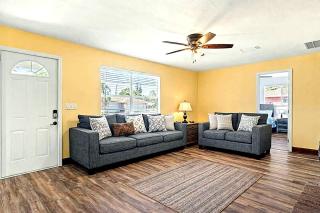 Sarasota Bradenton Getaway 3BR Sleeps 10 - 9