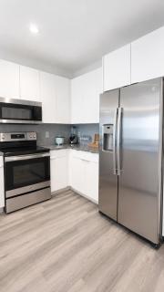 Room with Private Bath Free Parking Easy Access NYC - 2