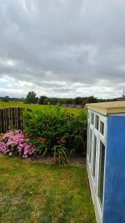 Sunningdale Cottage, Spacious Beautiful Bungalow - 1