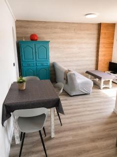 Modern apartment with canal views in Empuriabrava - Terrace & WiFi - 8