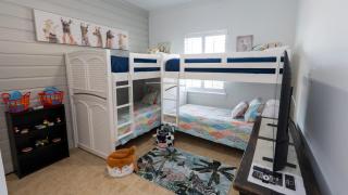 New 2BR - Pool Patio - Bunk Beds - 1st Floor - 3
