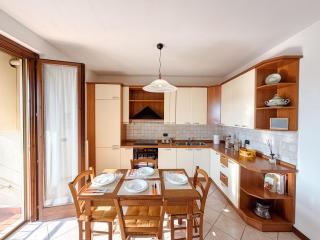 2BR Apartment Lake Garda, Wine, Golf & Close to QC Terme Spa - 9