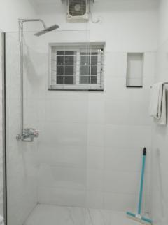 Dove INN Florets Luxury 4 Bedroom Apartment - 9