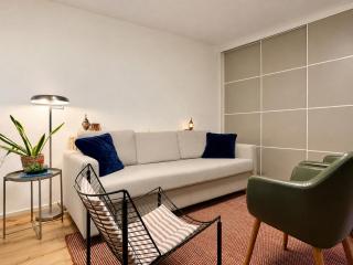 Cozy apartment near airport & trade fair - 0