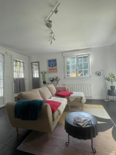 charming one bedroom flat - 3