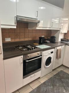 Excel London 3 bdr House Elizabeth Line O2 parking WIFI sleeps 6 - London - 7