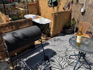 Cabin centrally Located in the Cornish Countryside - St Austell - 8