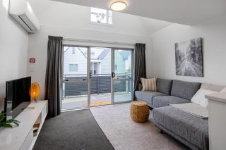 Urban Oasis - Christchurch Holiday Home - 6