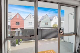 Urban Oasis - Christchurch Holiday Home - 5