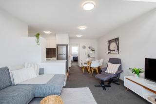 Urban Oasis - Christchurch Holiday Home - 4