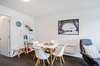 Urban Oasis - Christchurch Holiday Home - 3