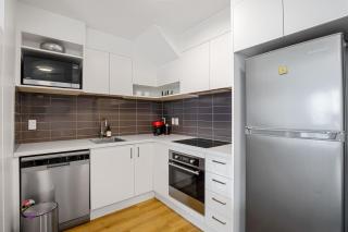 Urban Oasis - Christchurch Holiday Home - 2