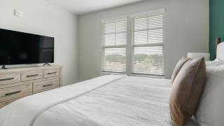 Landing Stunning 1BD Gym Game Room - 1