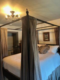 The Inn on the Olde Homestead - 9