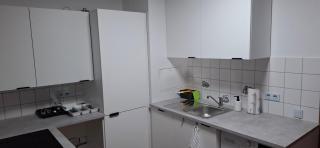 Stay-at-AJ Homes Bönen mit komplett ausgestatteter Küche, Balkon, 6 Hotel-Boxspringbetten in 3 Schlafzimmern & Schlafsofa sowie kostenlos inklusive Bettwäsche & Handtücher, Verbrauchsartikel, Parkplatz, WiFi & SmartTV - 3