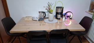 Stay-at-AJ Homes Bönen mit komplett ausgestatteter Küche, Balkon, 6 Hotel-Boxspringbetten in 3 Schlafzimmern & Schlafsofa sowie kostenlos inklusive Bettwäsche & Handtücher, Verbrauchsartikel, Parkplatz, WiFi & SmartTV - 7