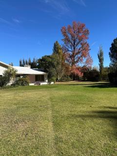 Chacra Los Cipreses - Casa completa con gran parque arbolado, 7 personas, entorno tranquilo - 2