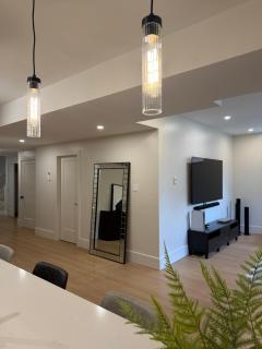 Westboro Hideaway - 8
