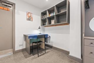 Stylish City-Centre Stay in Leicester Market St - 9