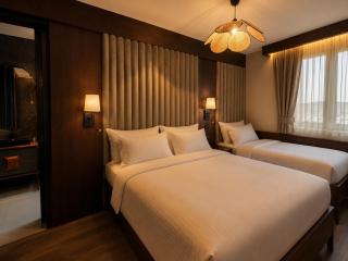 Lusso Hotel - 1