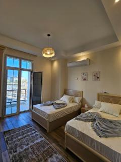 Latin District family flat with beach and pool access - 8