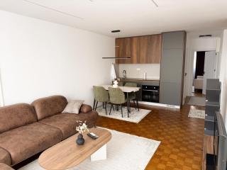 Olive & Oak Apartment - 8