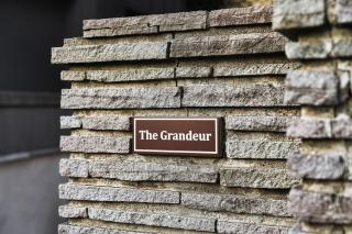 THE GRANDEUR - 5